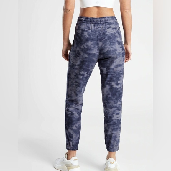 Athleta Farallon Printed Jogger Inversion Medieval Violet SZ 8 - Picture 2 of 6